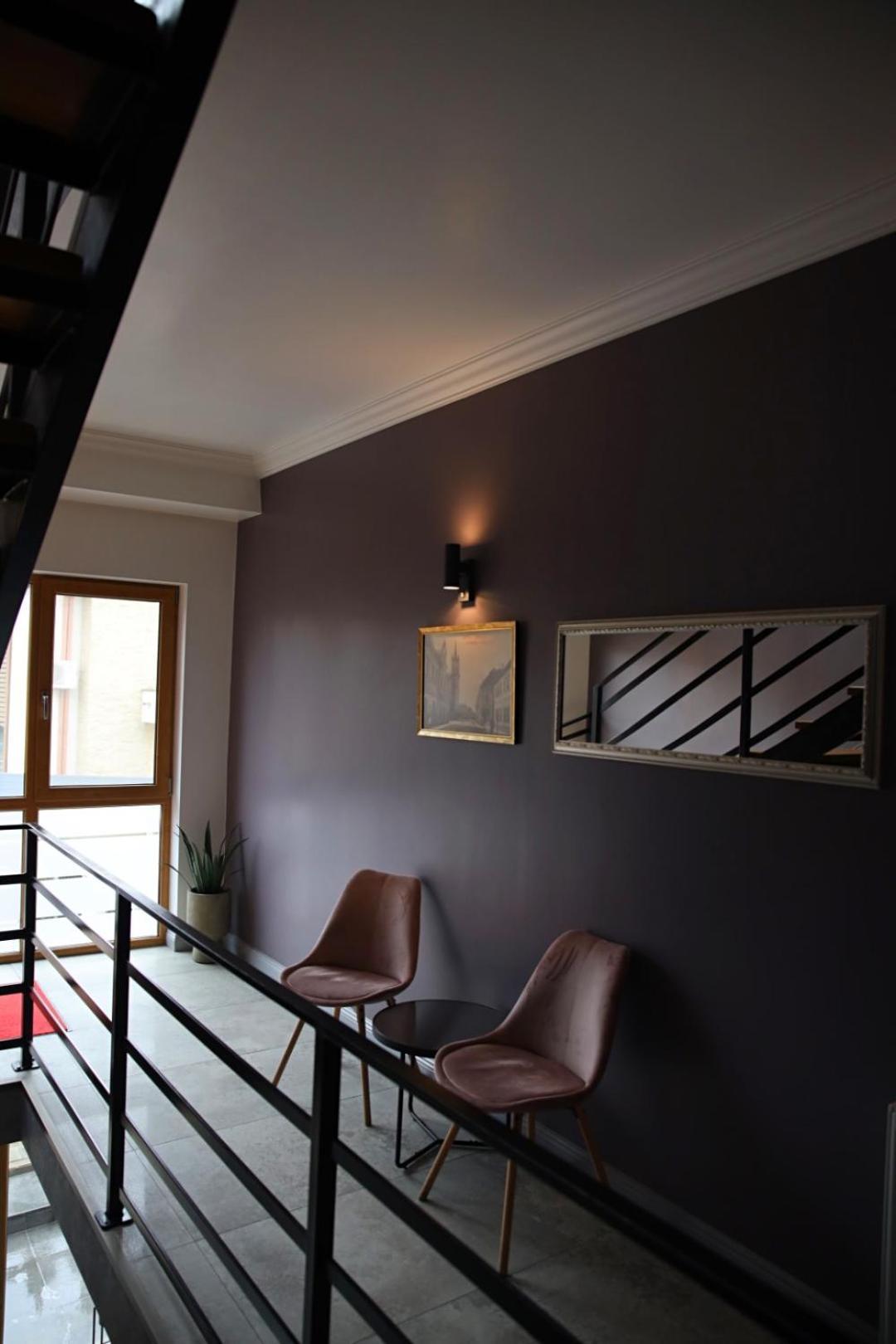 English House Bistriţa エクステリア 写真